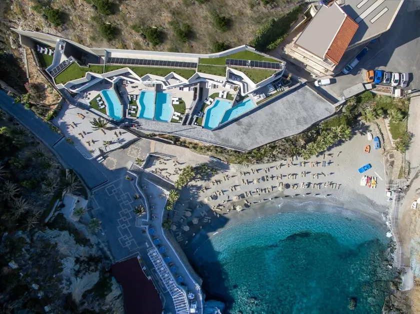 Made By The Sea Villas 12 BDRM - Image 1
