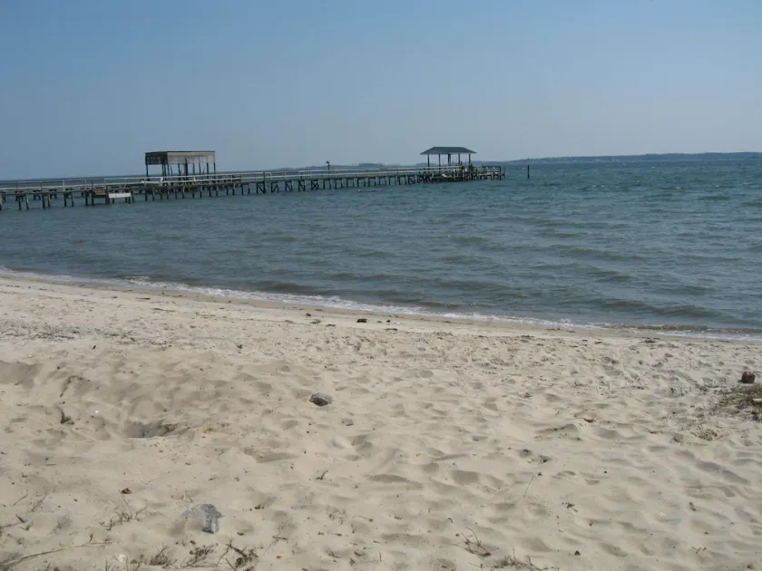Get-a-Way River House - Image 1