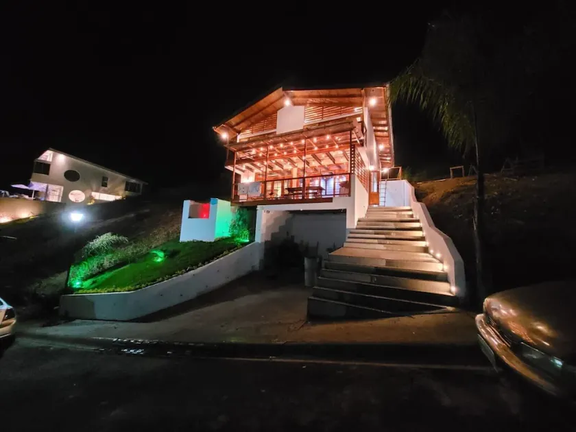 Family_friendly beach house - Image 1