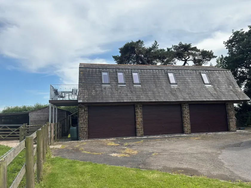 Hayes Lodge Coach House - Image 1
