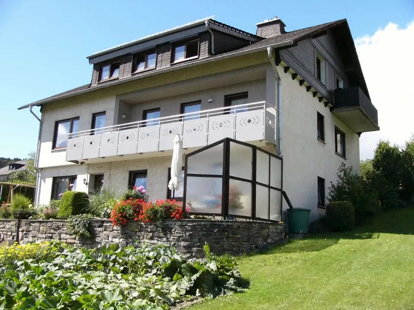 Gemmested i Sauerland Hillside - Image 1