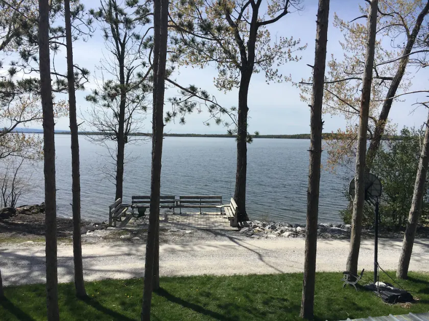 Lake Champlain Cottage - Image 1