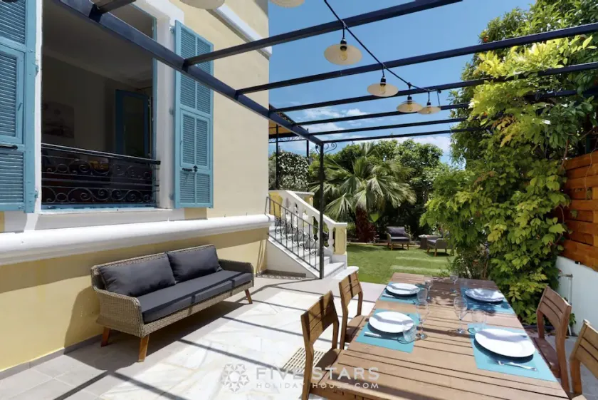 Villa Capriciosa - Five Stars Holiday House - Image 1
