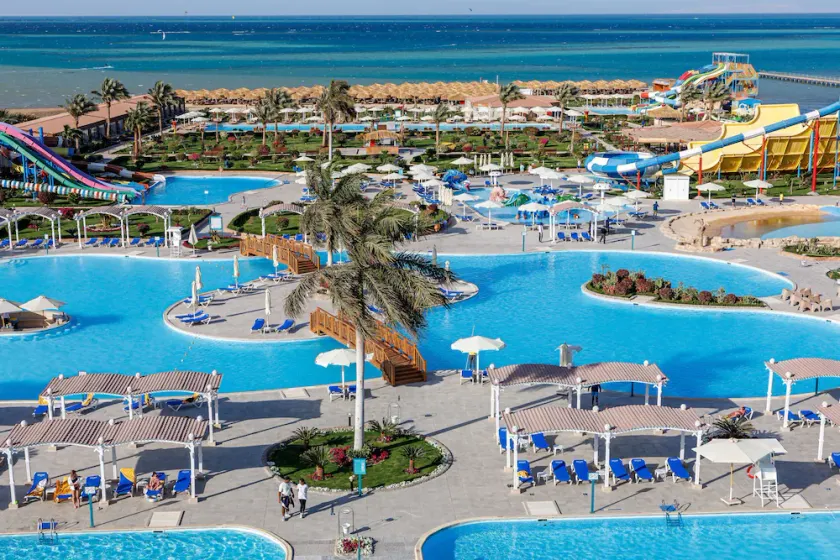 Sunrise Alora Aqua Park Resort - Image 1