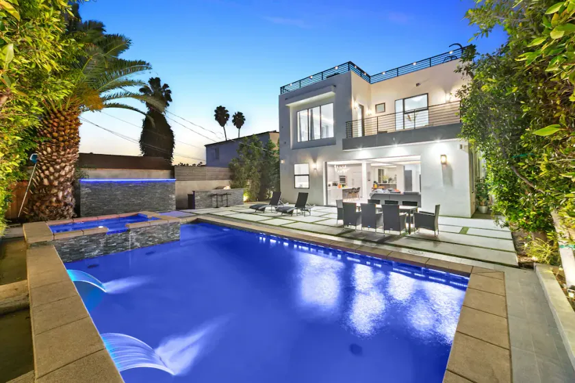 Beverly Hills Playhouse with Rooftop & Pool - Image 1