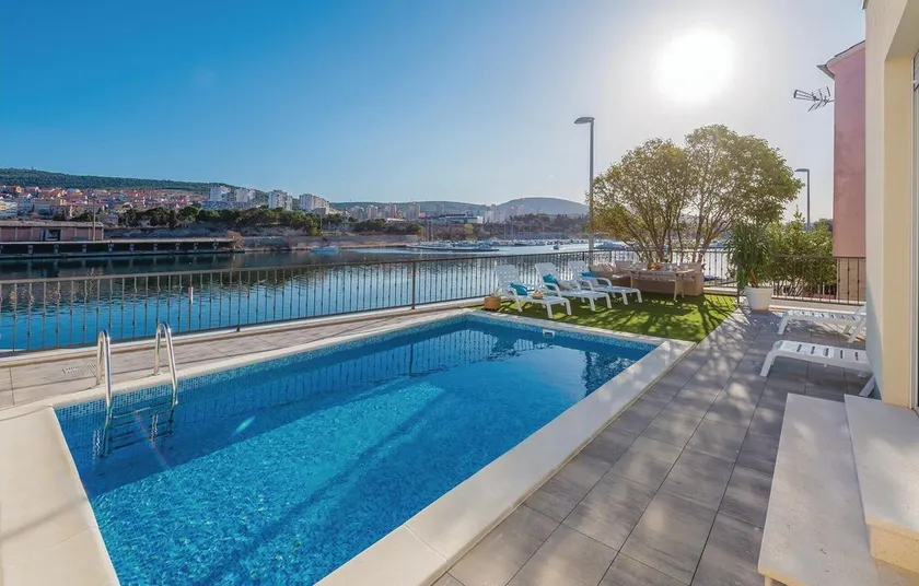 Fantastiskt hem i Sibenik - Image 1