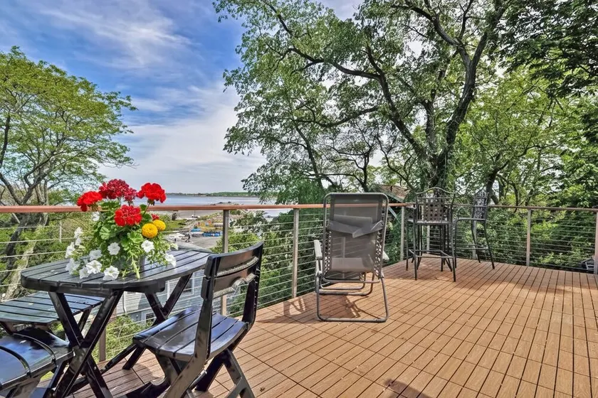 Granite Pier: Blends craftsmanship with modern amenities. Water views! - Image 1