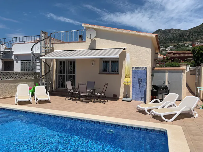 Ferienhaus mit Privat-Pool  , Klimaanlage, Glasfaser Internet - Image 1