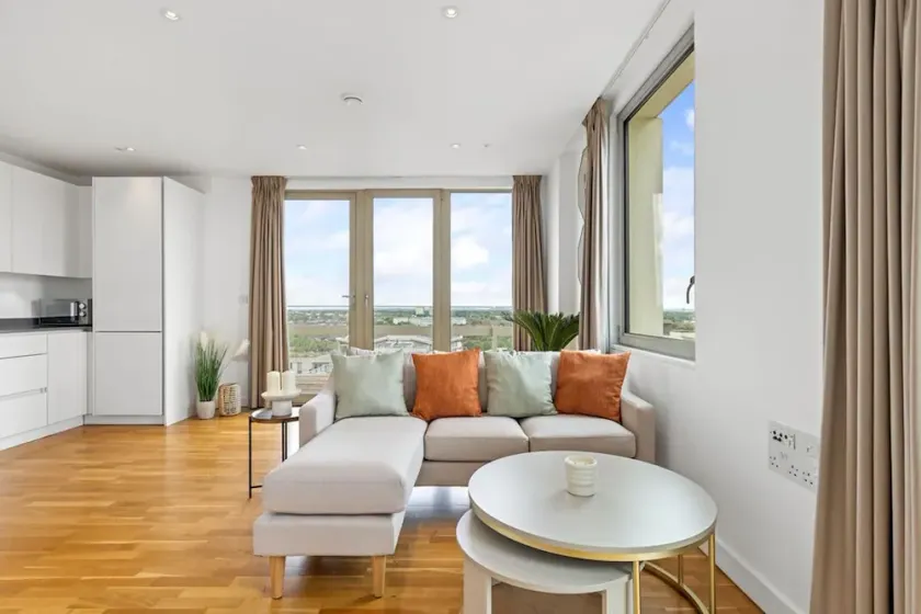 East Village Luxury Apartment - London - Image 1