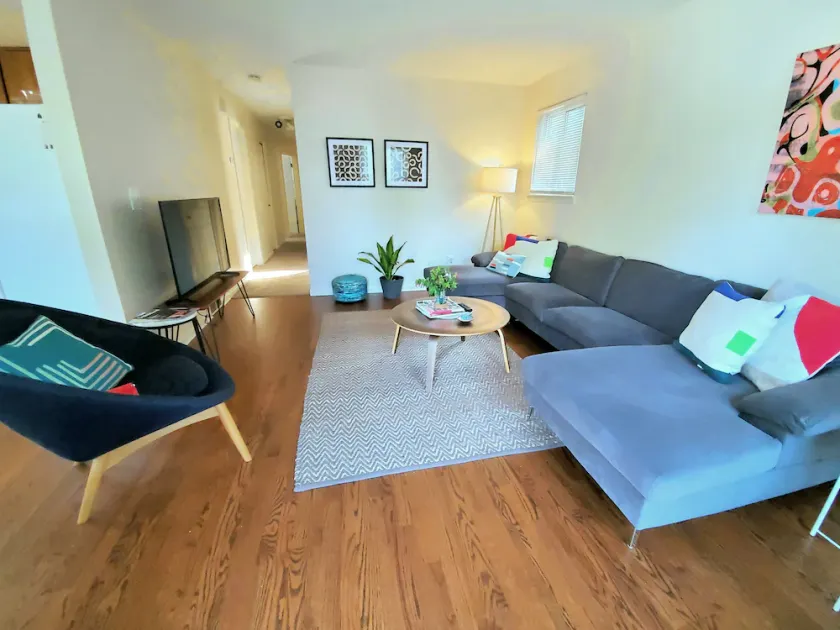Lovely Single Story 4 bedroom Home Near Downtown Royal Oak! - Image 1