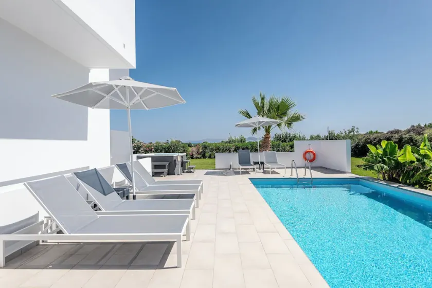 Asteria Pearl Villa 1 with Jacuzzi - Image 1