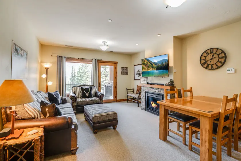 Condo de ski de 3 chambres aux Pins. Vues magnifiques. - Image 1
