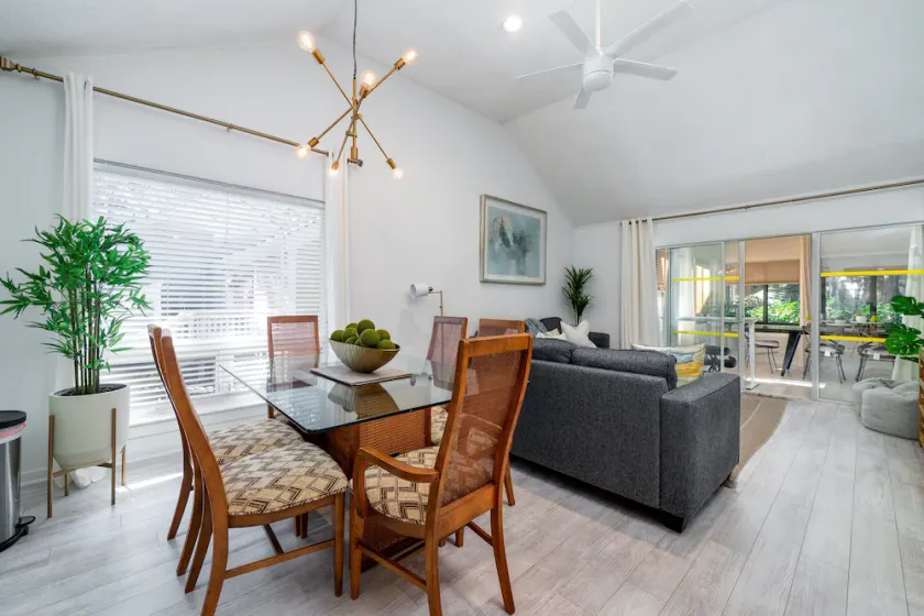 Charmante villa 2BR / 2BA avec vue sur le parcours de golf!  Court trajet à la plage! - Image 1