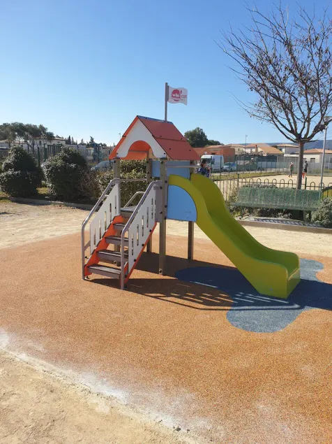 House in gated community - Image 1