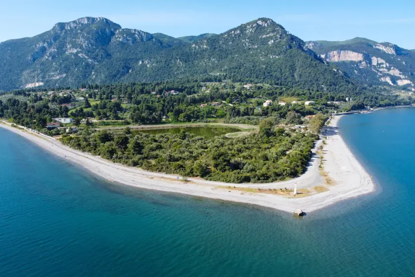 Agios Konstantinos peaceful Beach 3bdr apartment - Image 1