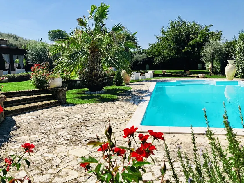 ANTICA VILLA DI CAMPAGNA ... PISCINA PRIVATA - Image 1