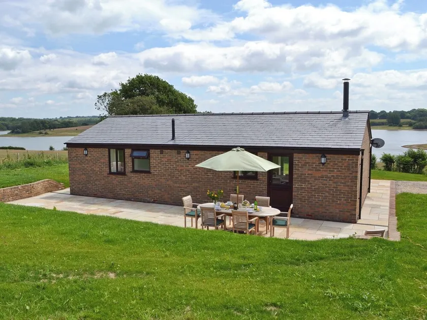 2 bedroom accommodation in Wadhurst, near Tunbridge Wells - Image 1