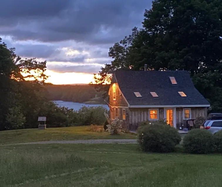 Cottage am Wasser mit Dock - Image 1