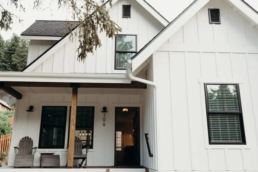 Heart of Roslyn, walkable to downtown, dog-friendly and perfect for families or friends! - Image 1