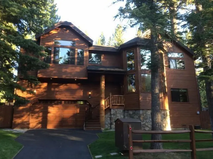 Benutzerdefinierte Luxury Home W / Hot Tub & Pool Table - Image 1