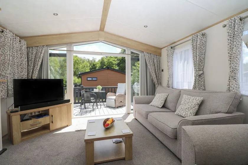 Deer Glade Lodge - Image 1