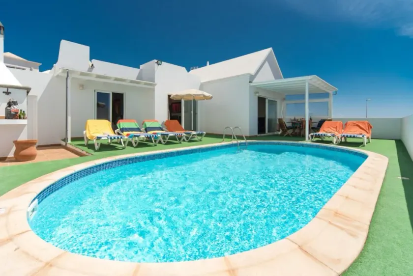 Villa Reyes - Image 1