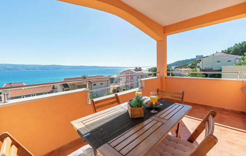 Apartments Orange - Image 1