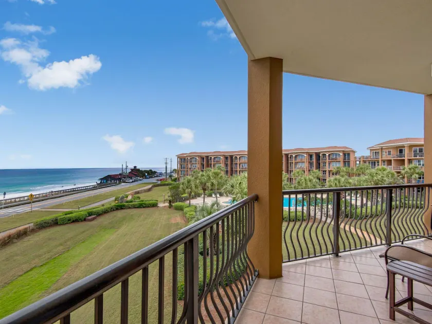 Magnifique golfe Vue du salon et deux chambres à coucher et service quotidien plage !! - Image 1