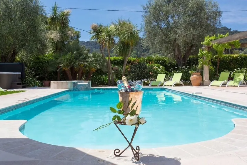 Spacious Villa Vallauris Cannes with AC throughout and large private pool - Image 1