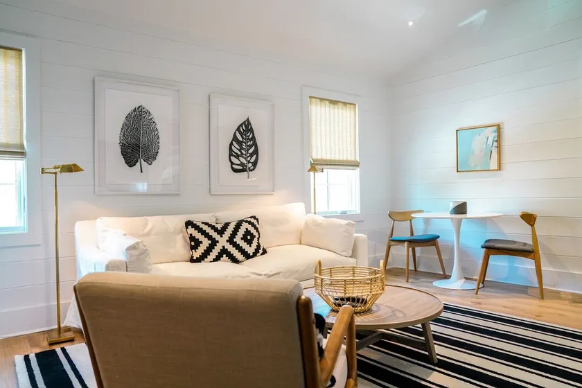 Brand New Custom California Vibe Carriage House à Seagrove - Image 1