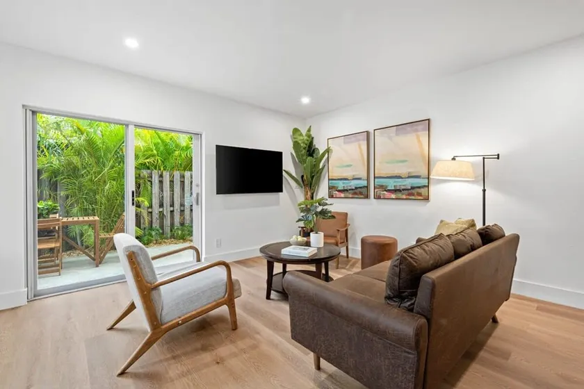 Awesome 1BR Apartment @Sailboat - Image 1