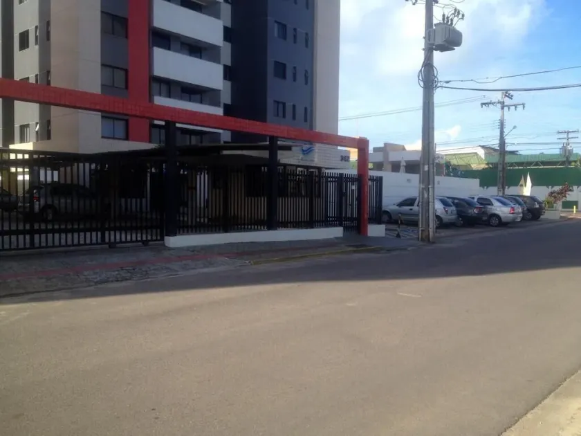 2 bedrooms, all with air conditioning and TV, 1 of which is a suite, 2 bathrooms in total, washing machine and dryer. - Image 1