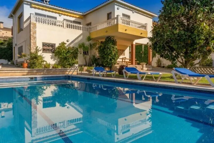 Club Villamar - Acogedora casa con piscina privada, un bonito jardin y situada muy cerca de la pl... - Image 1