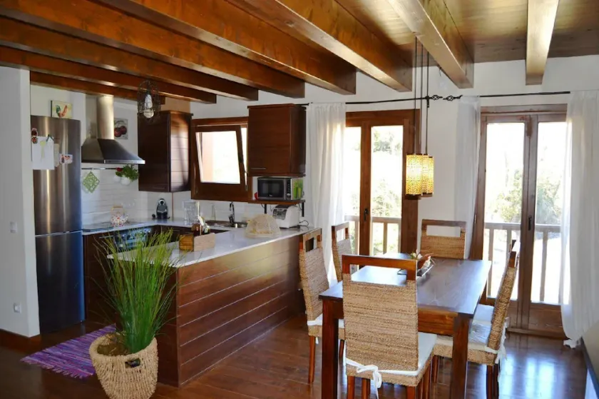 Ground Floor 3 rooms Pool, Fireplace, Garden & Wi-Fi - Image 1