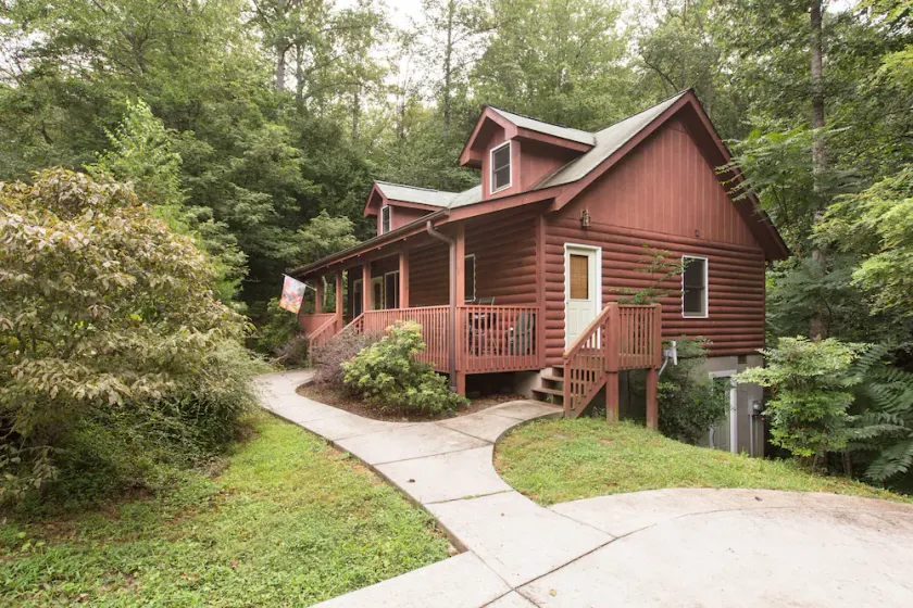 Rooster Ridge En Sensationel Cabin Get Away / nær Chimney Rock - Image 1