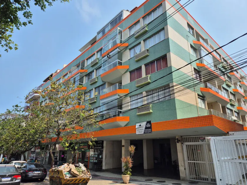 Cozy apartment 200 meters from Praia do Forte, with garage. - Image 1
