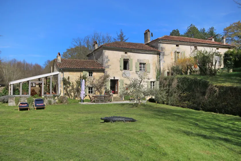 A charming old Water Mill in Perigord, surrounded by nature - Image 1