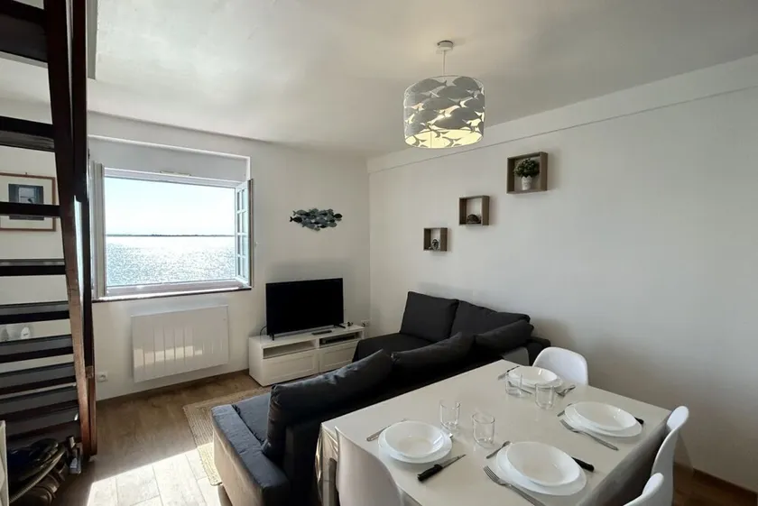 Duplex de Charme Avec Vue sur la Baie: Votre Escapade Inoubliable - Image 1