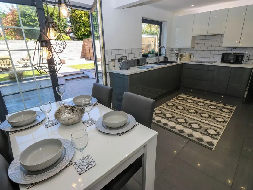 Camellia House - Image 1