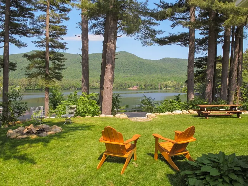 Elegant Farmhouse på Lake Algonquin - Image 1