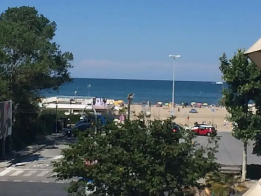 RICCIONE ALL INCLUSIVE / Exklusiv på havet exklusivt på stranden - Image 1