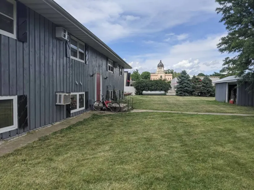 Downtown Pierre Apartment 1 2 Mi to River - Image 1