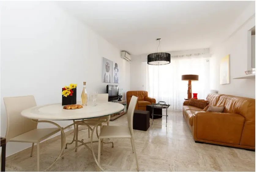 Spacious luxury apt center of Cannes 7 min to Palace Festival, 3 min to beach  \n - Image 1