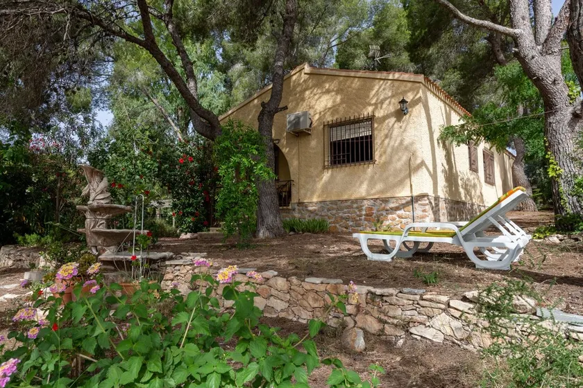 Villa „Las Pedrizas“ mit Bergblick, privatem Pool und WLAN - Image 1