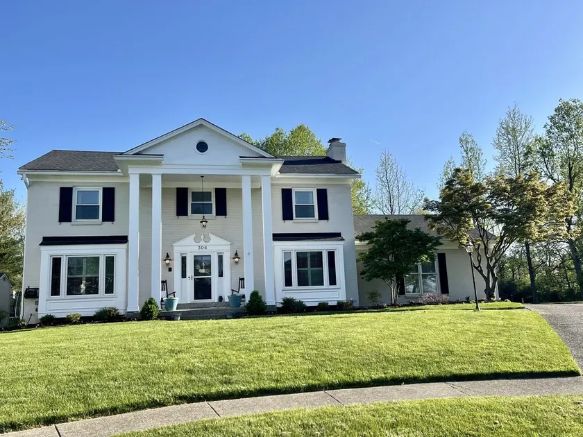 Cozy and Updated Louisville Home with 4 bedrooms and a pool table and gym! - Image 1