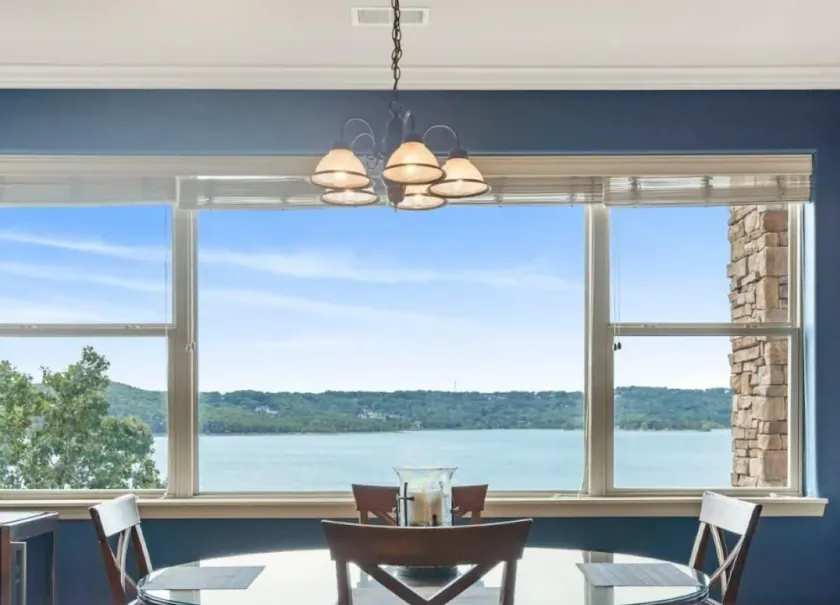 Lakefront condo!  Close to Big Cedar, Thunder Ridge, SDC, and Branson. Pool! - Image 1