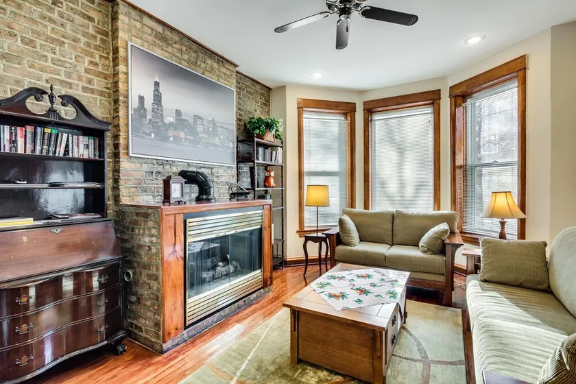 Perfect for Groups! Steps to the Beach and Room for All! Enjoy All Andersonville Has to Offer! by AllSet Turnover - Image 1
