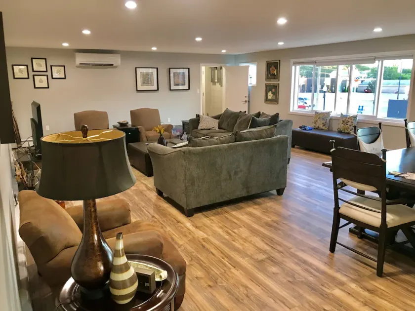 spacious 3 bedroom apartment in the heart of downtown Alpena - Image 1