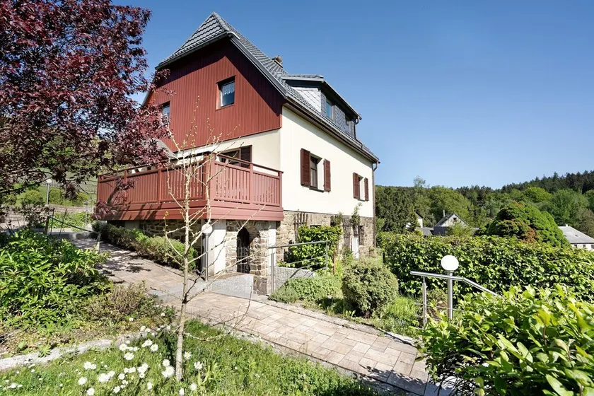 Casa vacanze 'Pöhlbergblick' a Schindelbach con vista montagna, terrazza privata e Wi-Fi - Image 1
