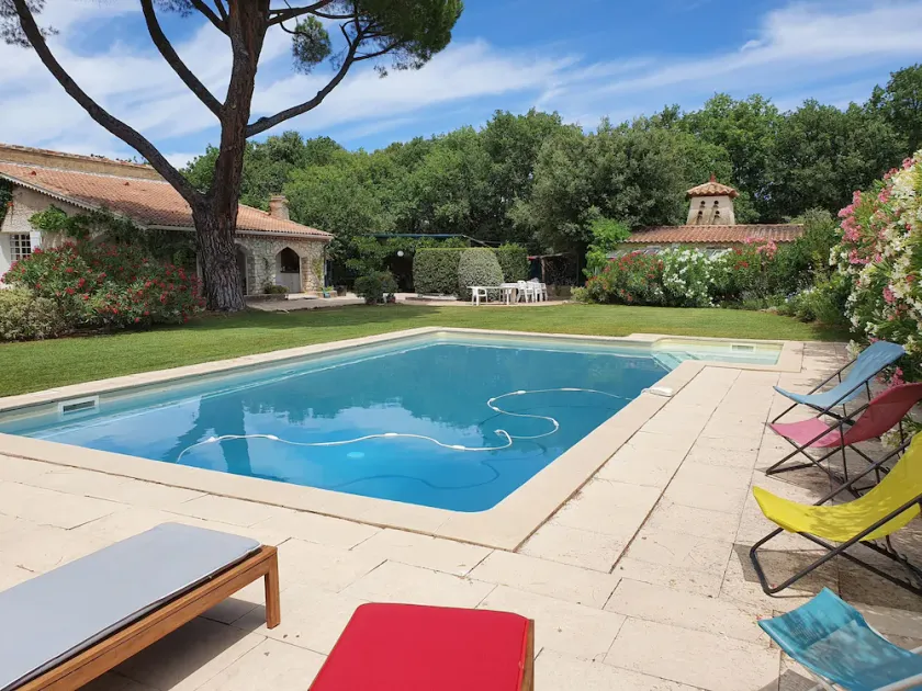 Mellem Avignon L'Isle sur Sorgue og Mt Ventoux 4 soveværelser Opvarmet pool Parc - Image 1